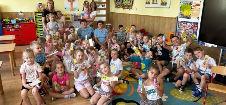 Wizyta Pań Bibliotekarek – Spotkanie z Książką Wizyta Pań Bibliotekarek – Spotkanie z Książką